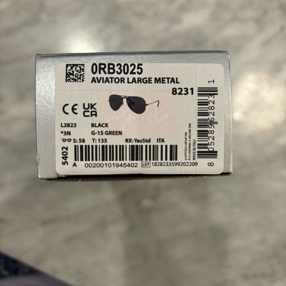 Unisex Ray Ban Aviator Sunglasses - Picture 2 of 3